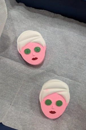 Lady Face with Towel Bath Bombs (Set of 2)